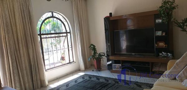 Casa à venda com 3 quartos, 200m² - Foto 5