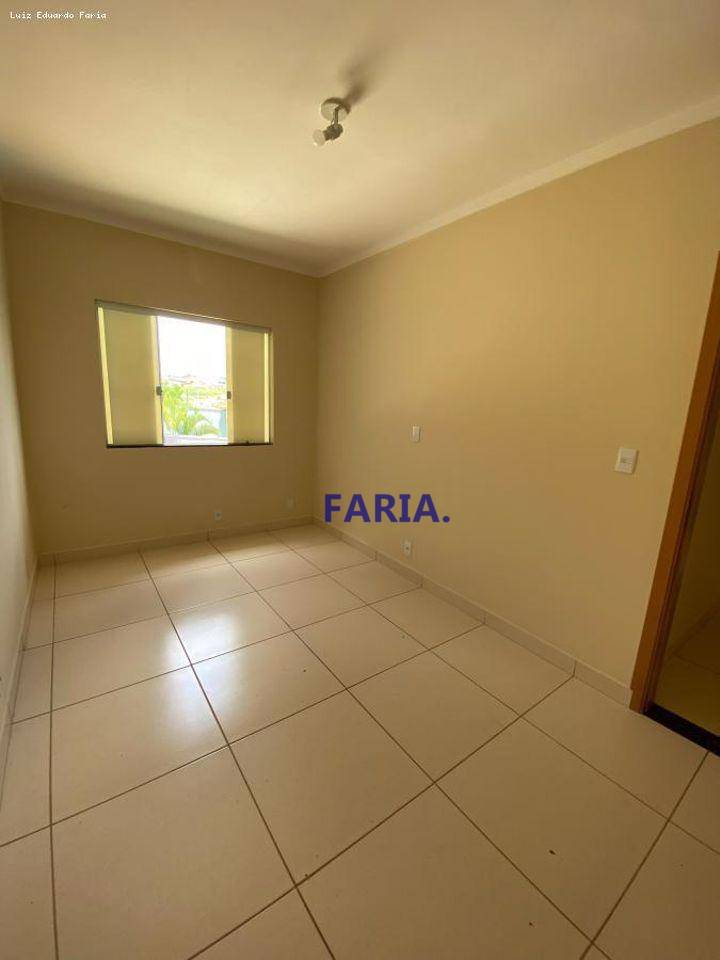 Casa à venda com 3 quartos, 220m² - Foto 5