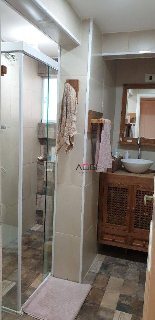 Apartamento à venda com 2 quartos, 67m² - Foto 4