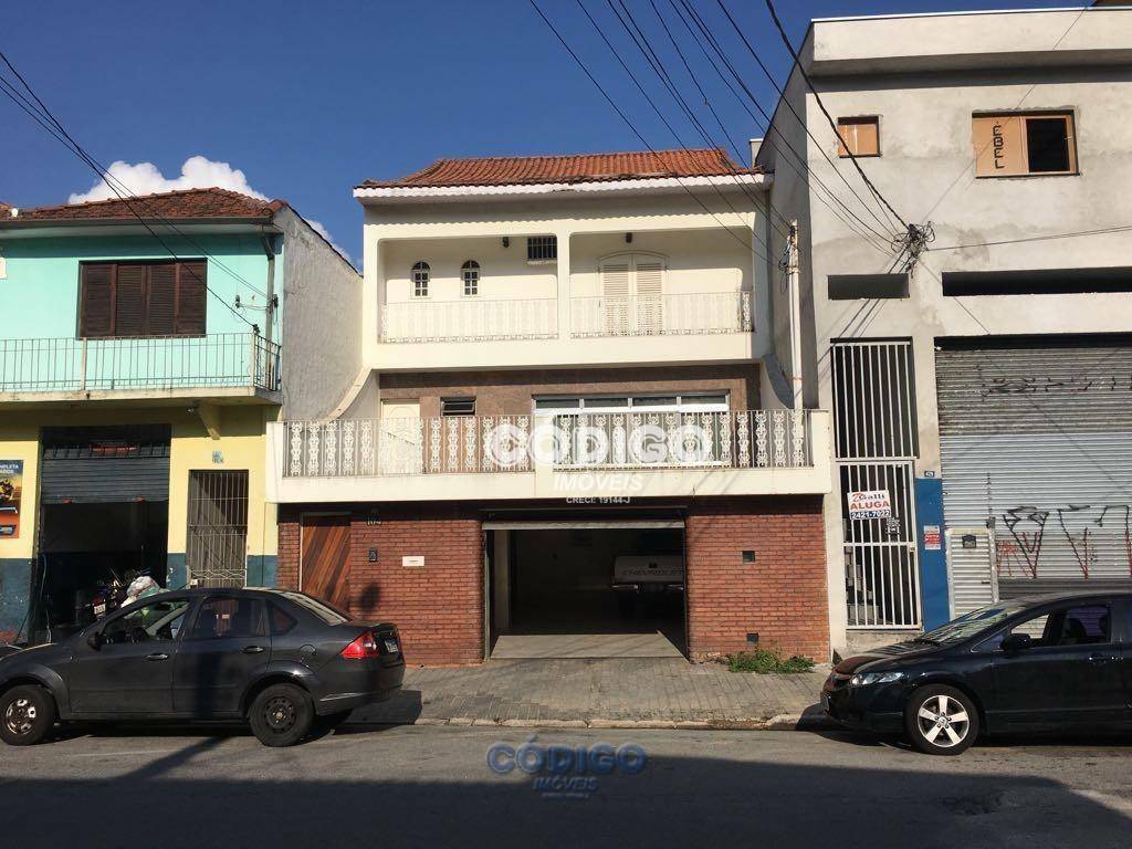 Sobrado à venda com 5 quartos, 205m² - Foto 1