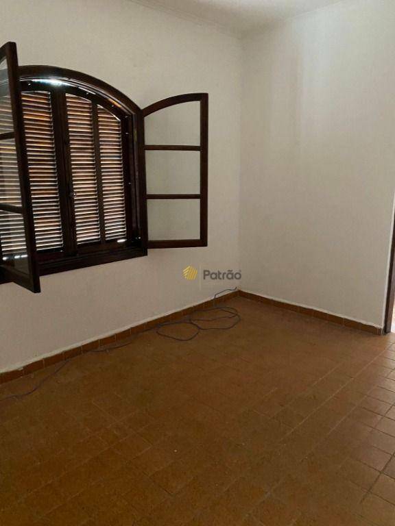 Sobrado para alugar com 3 quartos, 240m² - Foto 6