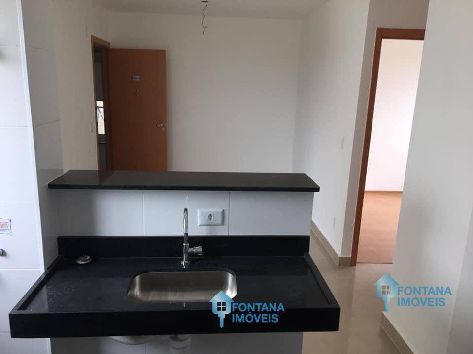 Apartamento à venda com 2 quartos, 45m² - Foto 2