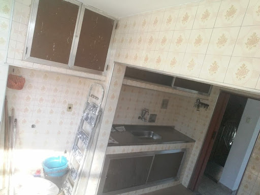 Apartamento à venda com 3 quartos, 70m² - Foto 2