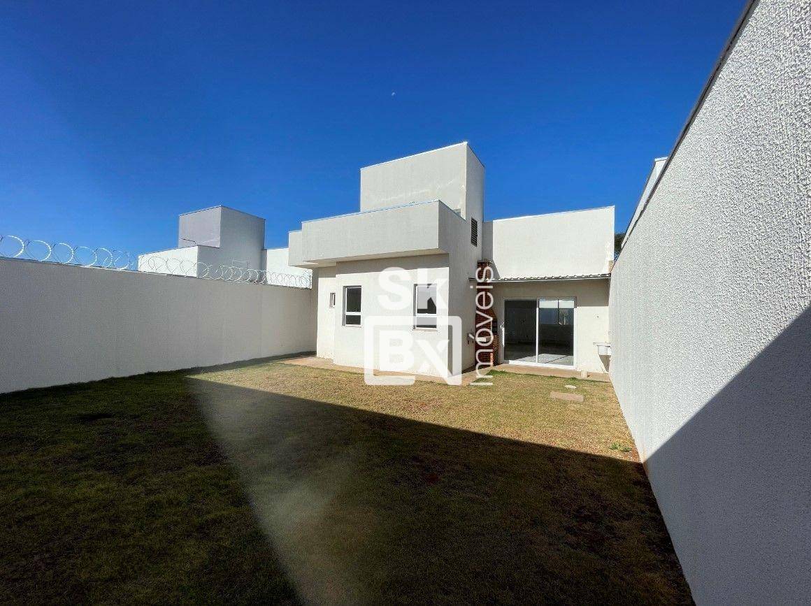 Casa à venda com 3 quartos, 250m² - Foto 5