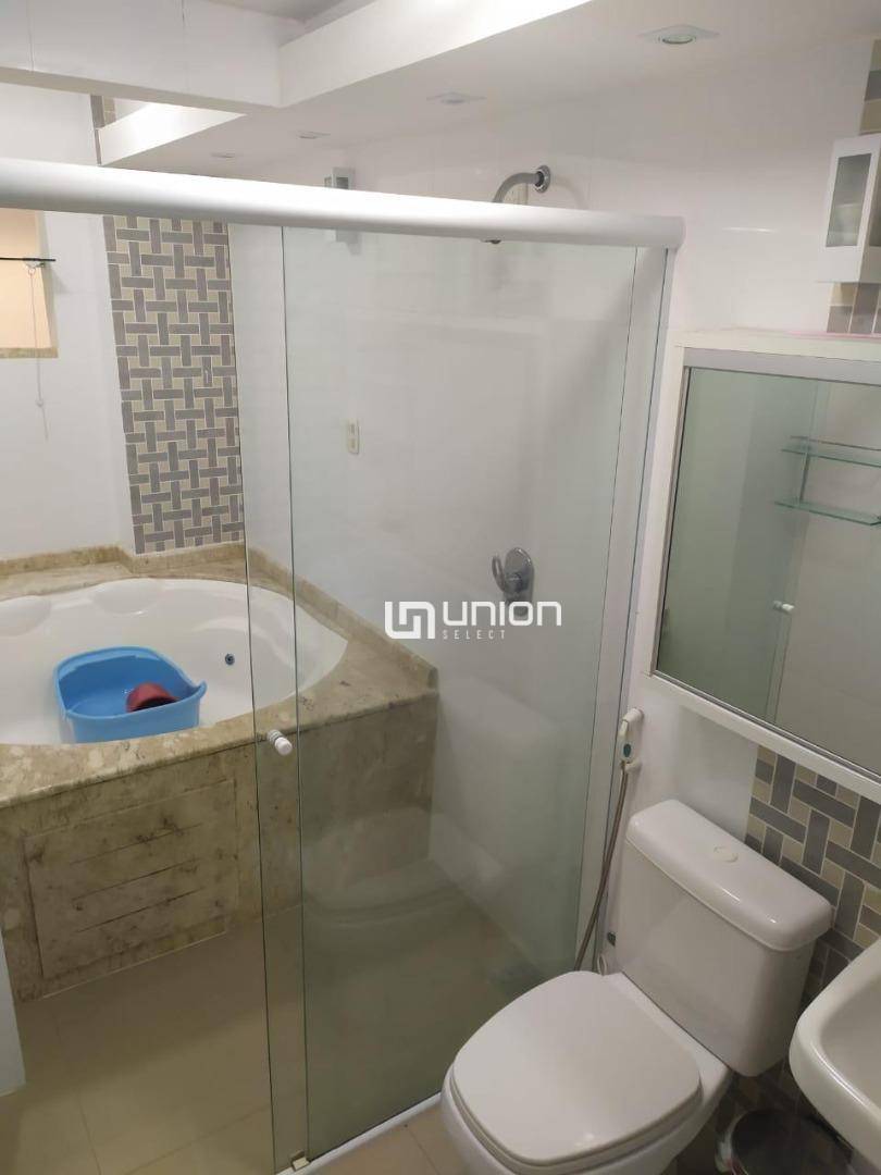 Apartamento à venda com 3 quartos, 241m² - Foto 11