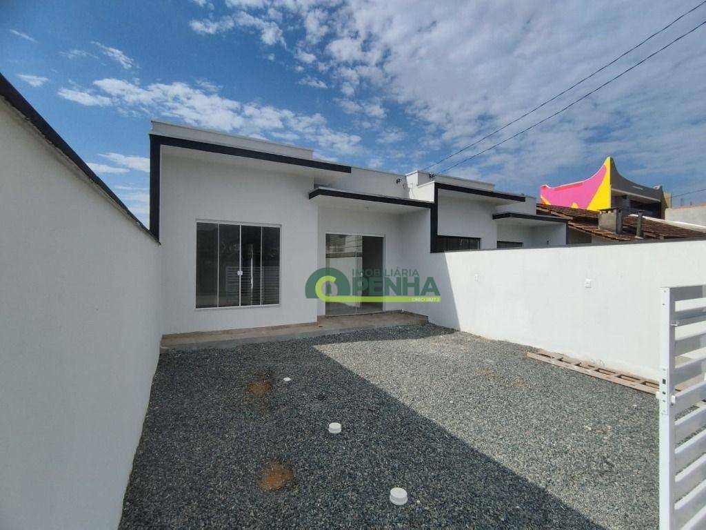 Casa à venda com 2 quartos, 72m² - Foto 4