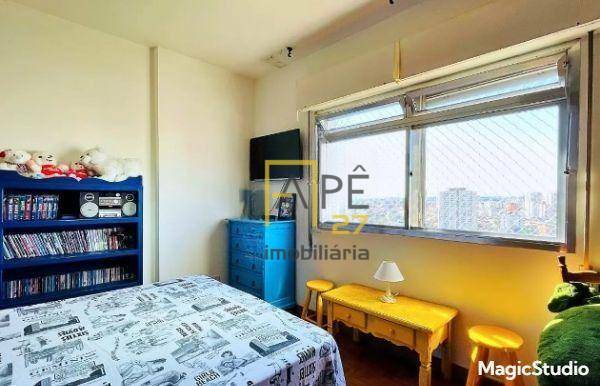 Apartamento à venda com 3 quartos, 150m² - Foto 17