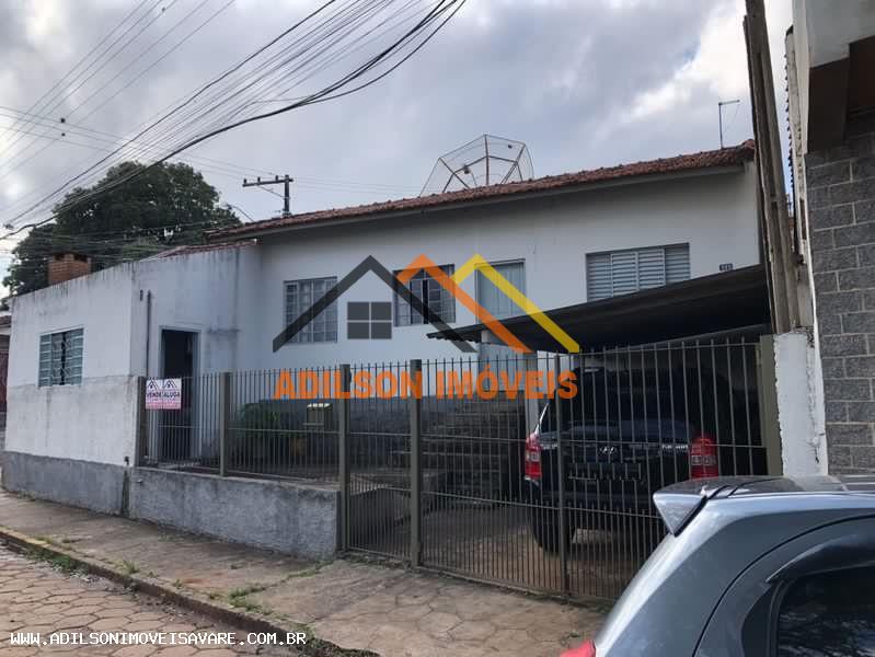 Casa à venda com 3 quartos, 199m² - Foto 1