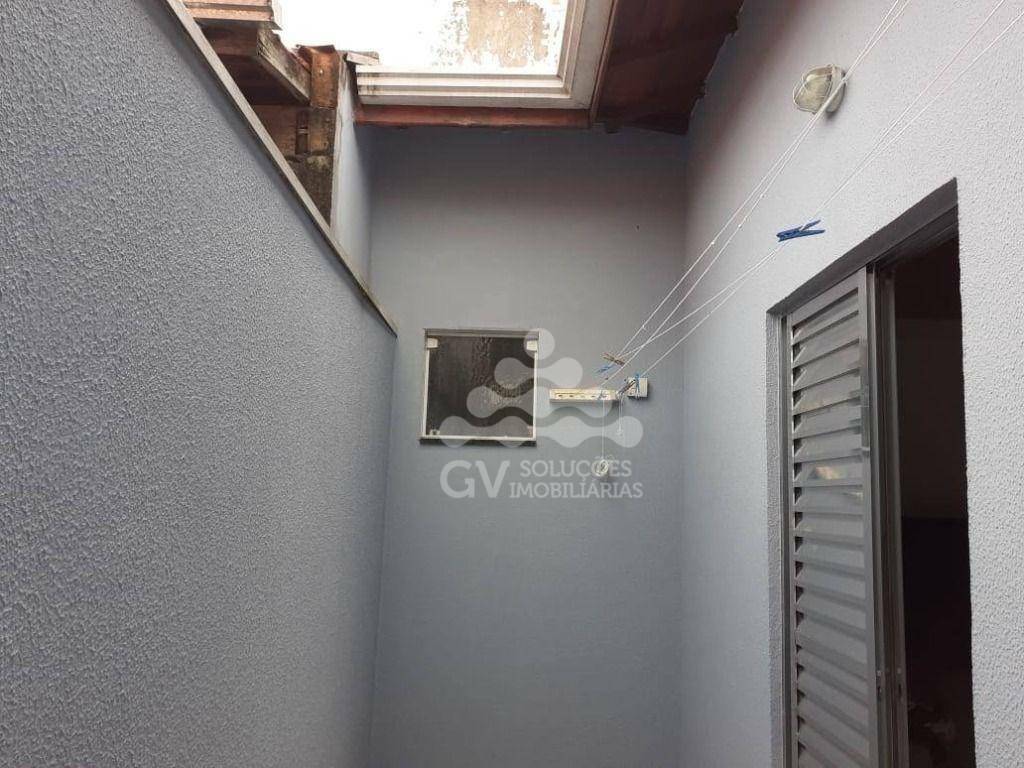 Casa à venda com 2 quartos, 109m² - Foto 13