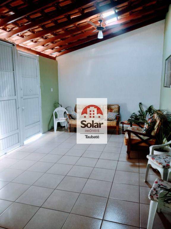 Casa, 4 quartos, 239 m² - Foto 3