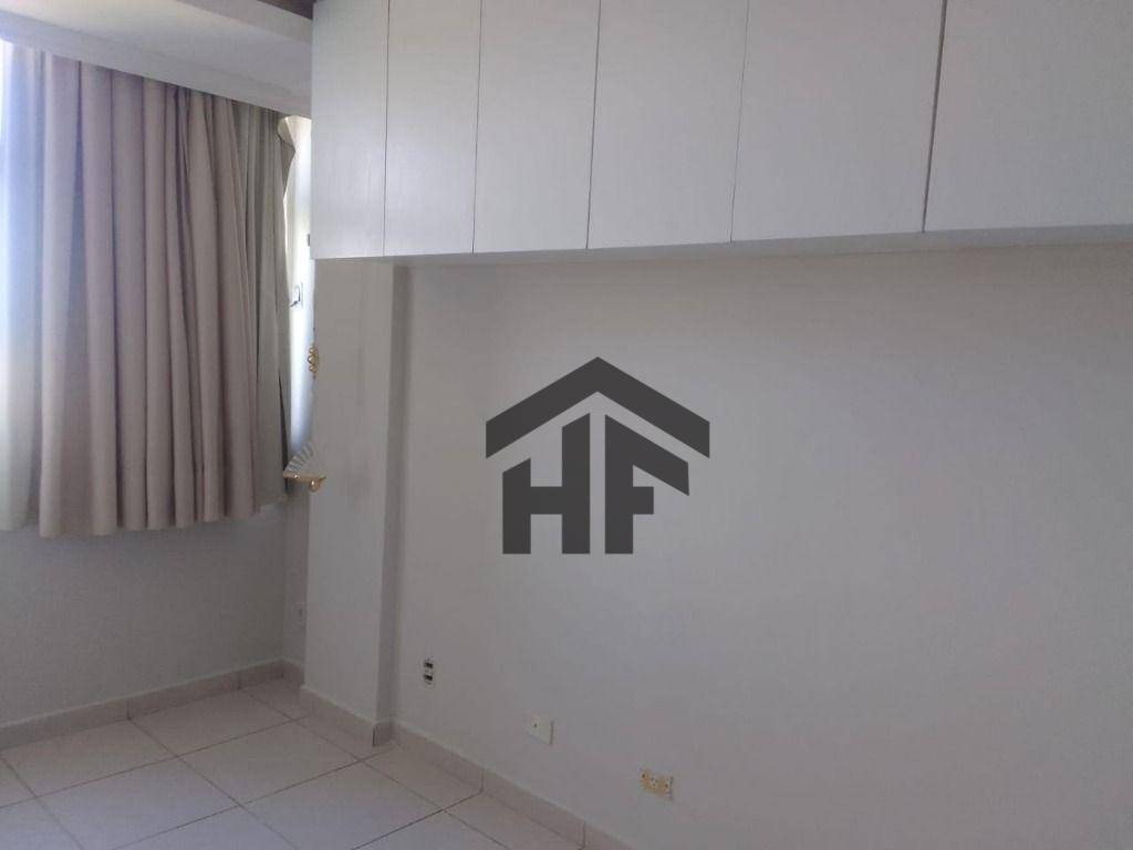 Apartamento para alugar com 3 quartos, 140m² - Foto 17