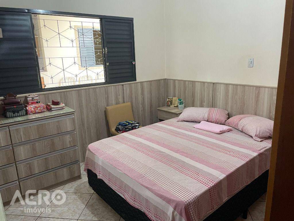 Casa à venda com 3 quartos, 161m² - Foto 11