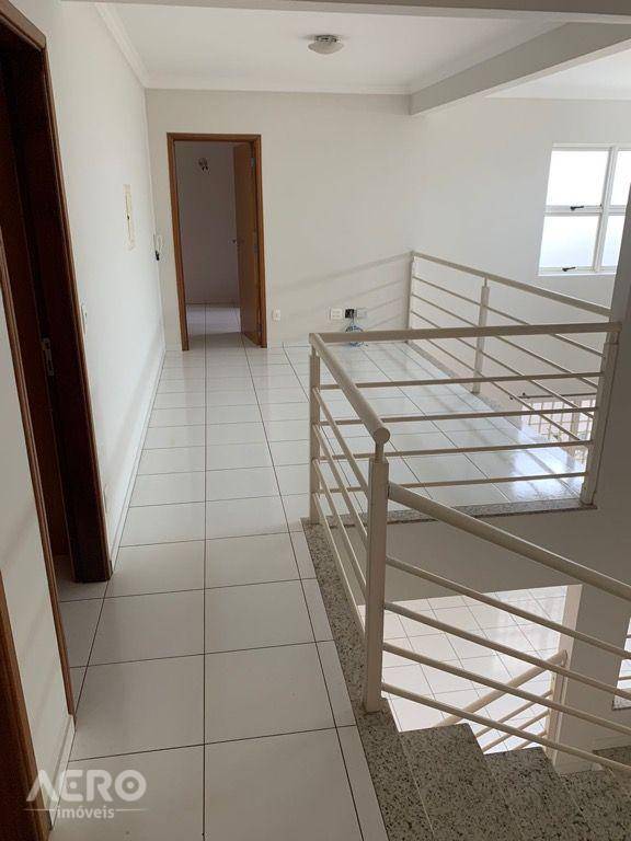 Casa à venda com 4 quartos, 160m² - Foto 17