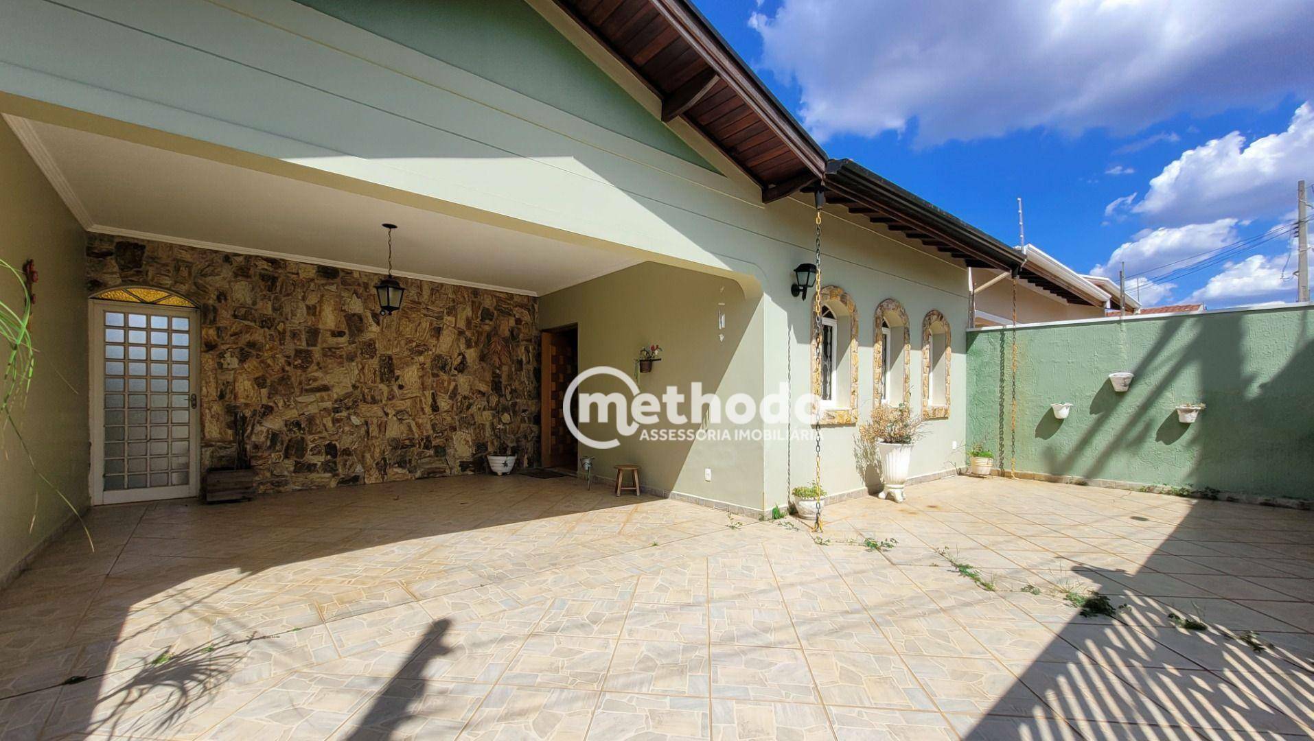 Casa à venda com 3 quartos, 170m² - Foto 2