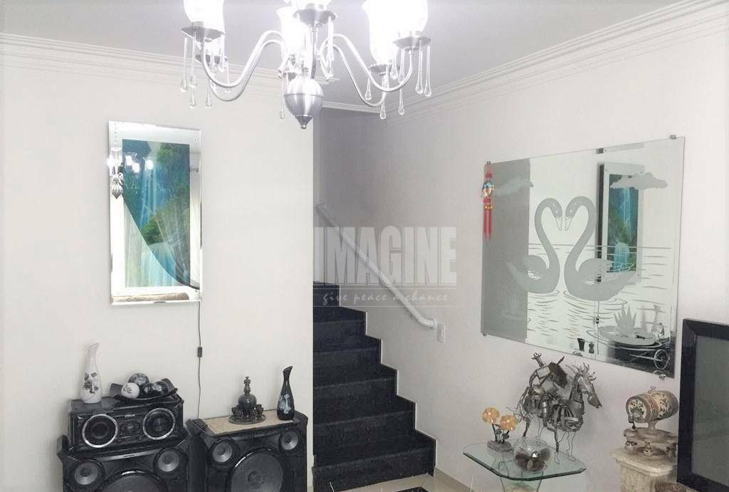 Sobrado à venda com 3 quartos, 158m² - Foto 1