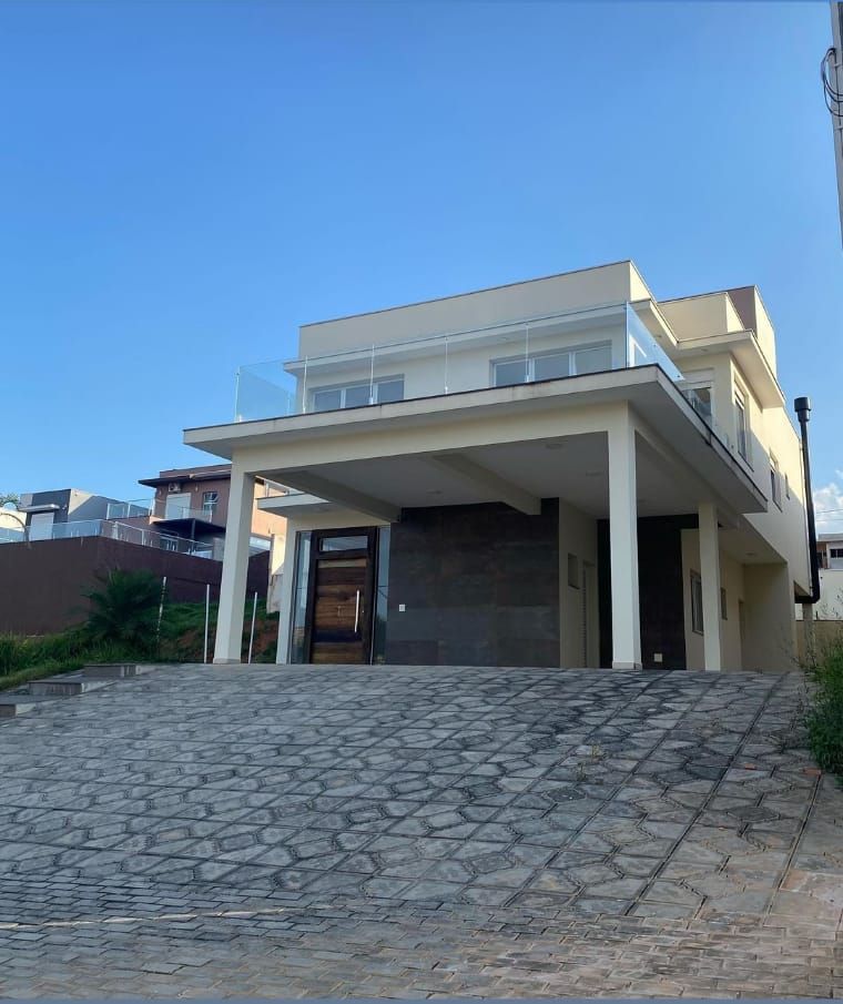 Casa à venda com 3 quartos, 300m² - Foto 2