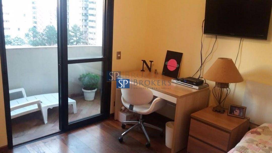 Apartamento à venda com 4 quartos, 230m² - Foto 11