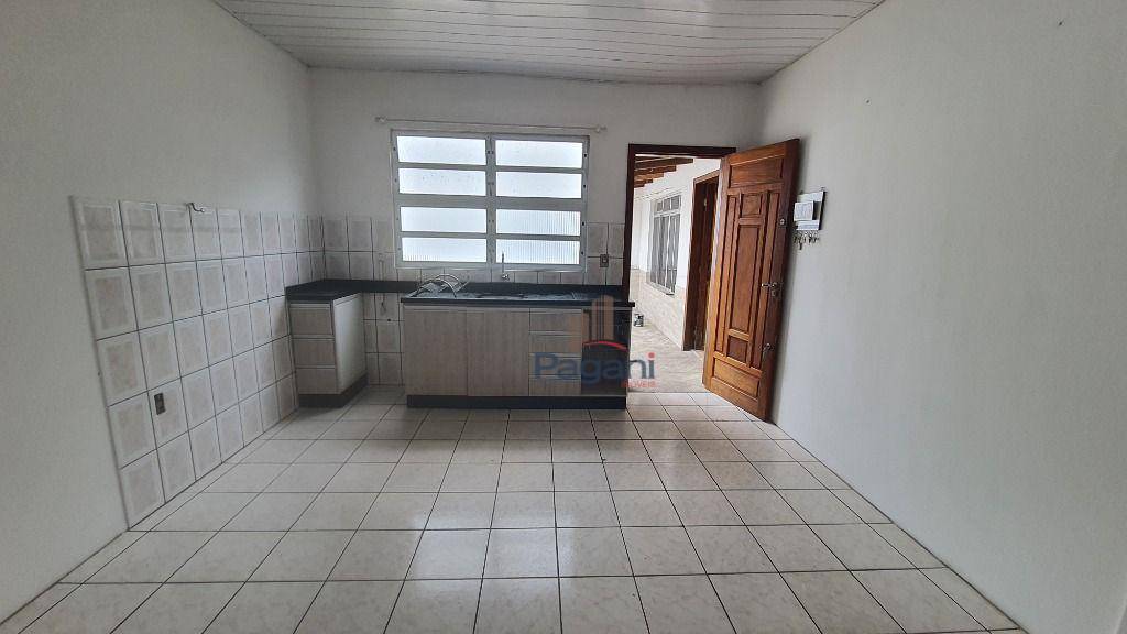 Casa à venda com 4 quartos, 244m² - Foto 11