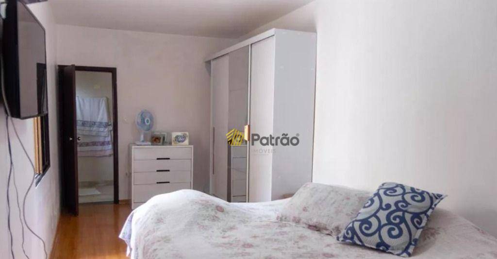 Casa à venda com 3 quartos, 213m² - Foto 12