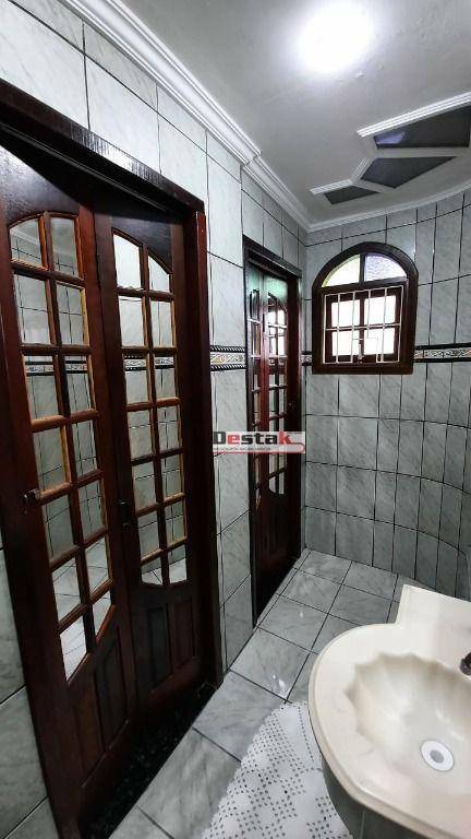 Sobrado à venda com 3 quartos, 152m² - Foto 4