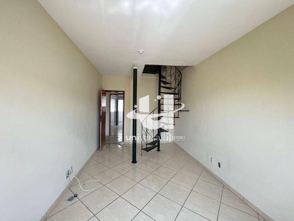Cobertura para alugar com 2 quartos, 90m² - Foto 2