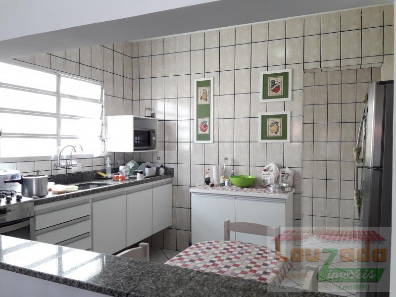 Casa à venda com 4 quartos, 360m² - Foto 10