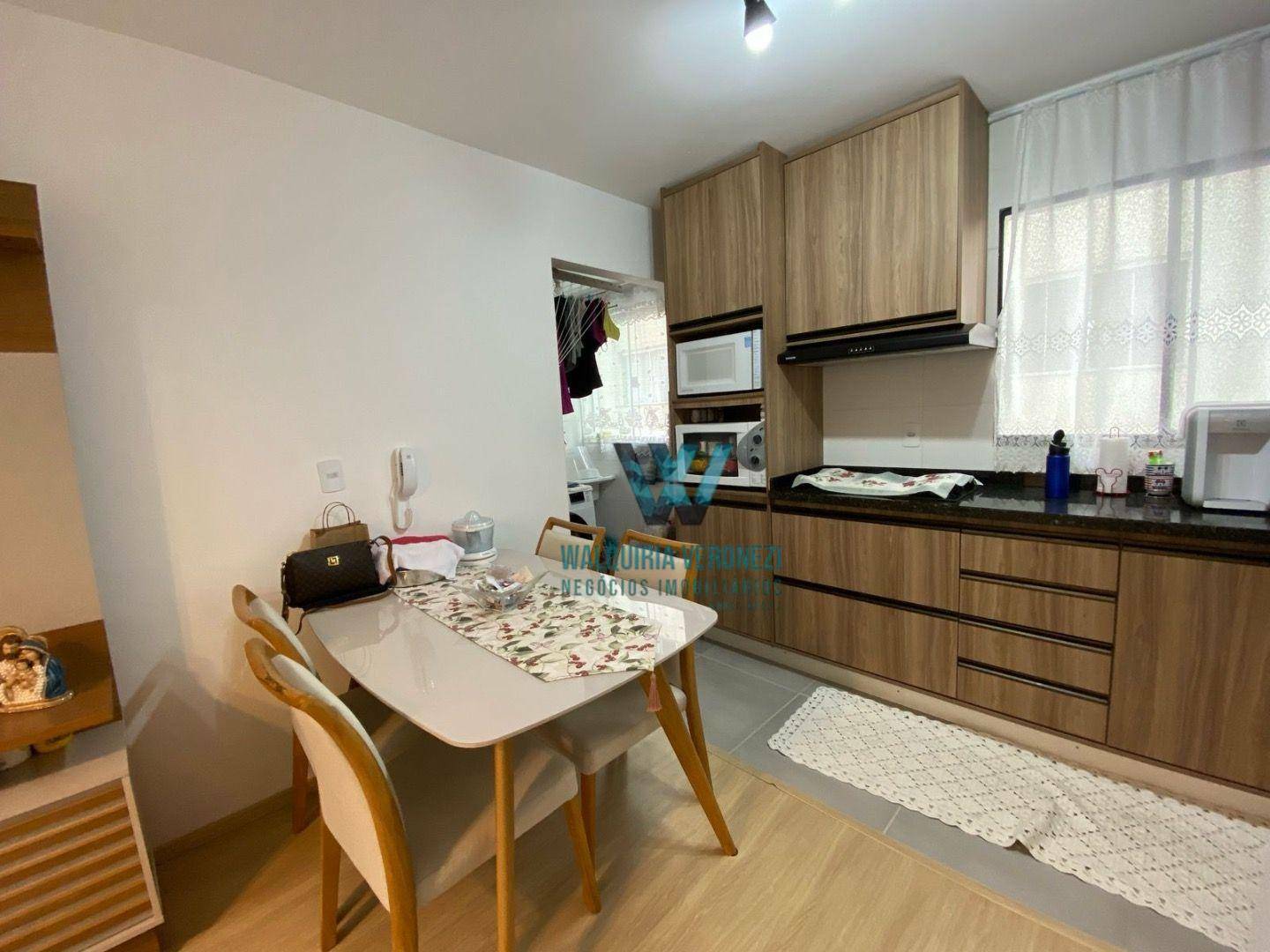 Apartamento à venda com 2 quartos, 75m² - Foto 4