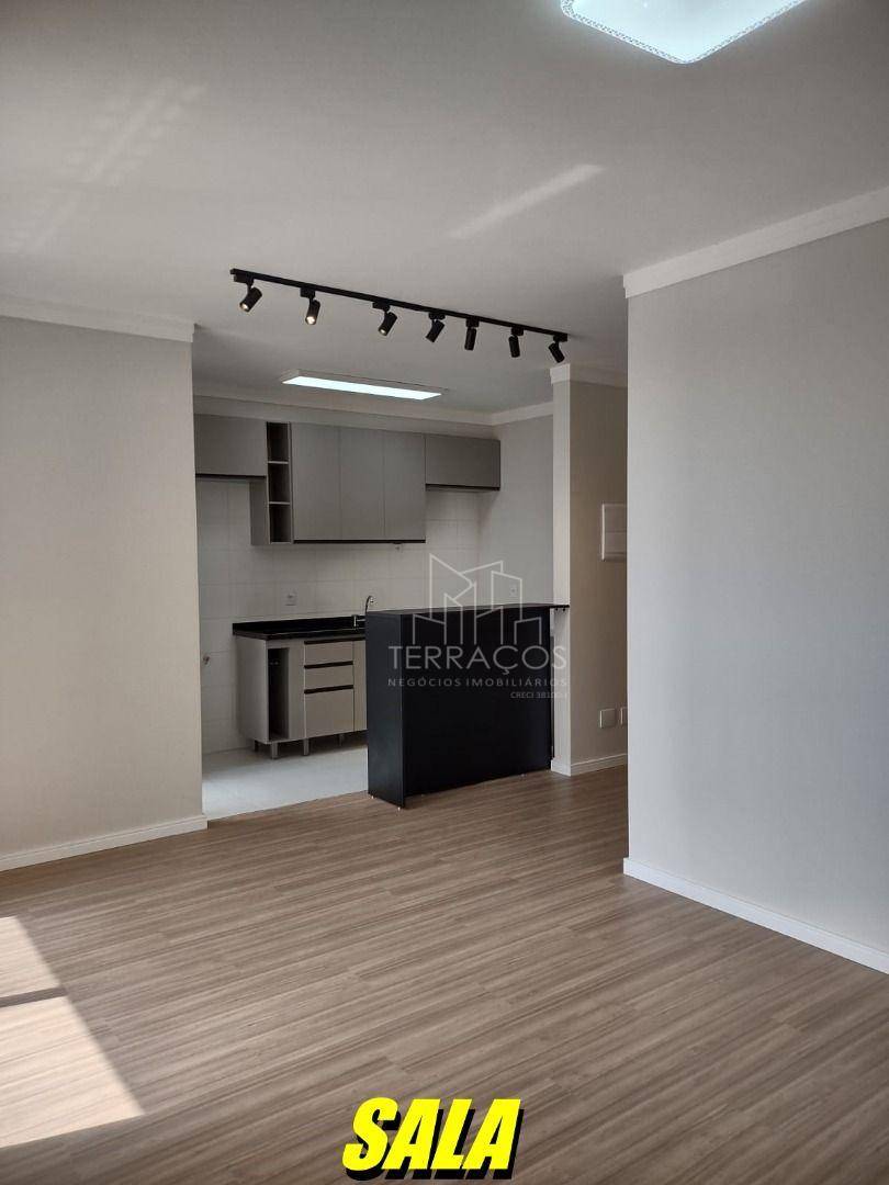 Apartamento à venda com 3 quartos, 76m² - Foto 3