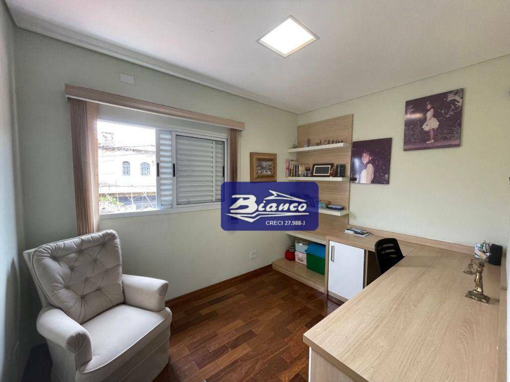 Casa à venda com 3 quartos, 250m² - Foto 12