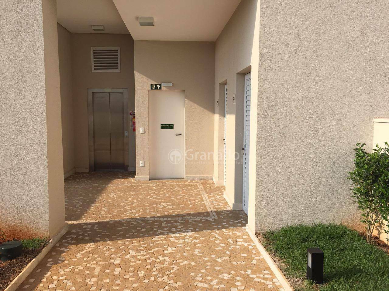 Apartamento à venda com 2 quartos, 65m² - Foto 25