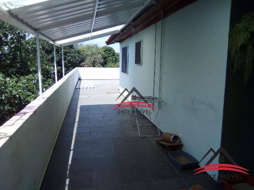 Casa à venda com 3 quartos, 700m² - Foto 25