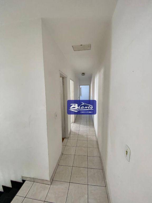 Sobrado à venda e aluguel com 3 quartos, 200m² - Foto 17