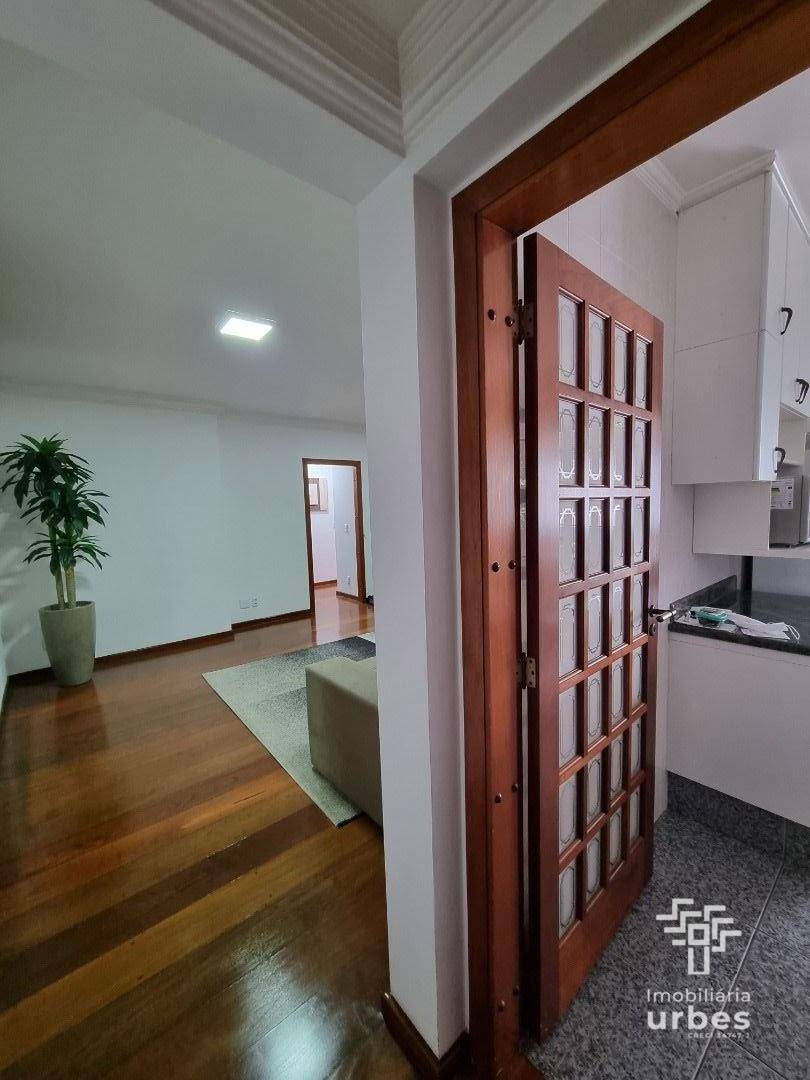 Apartamento à venda com 3 quartos, 133m² - Foto 11