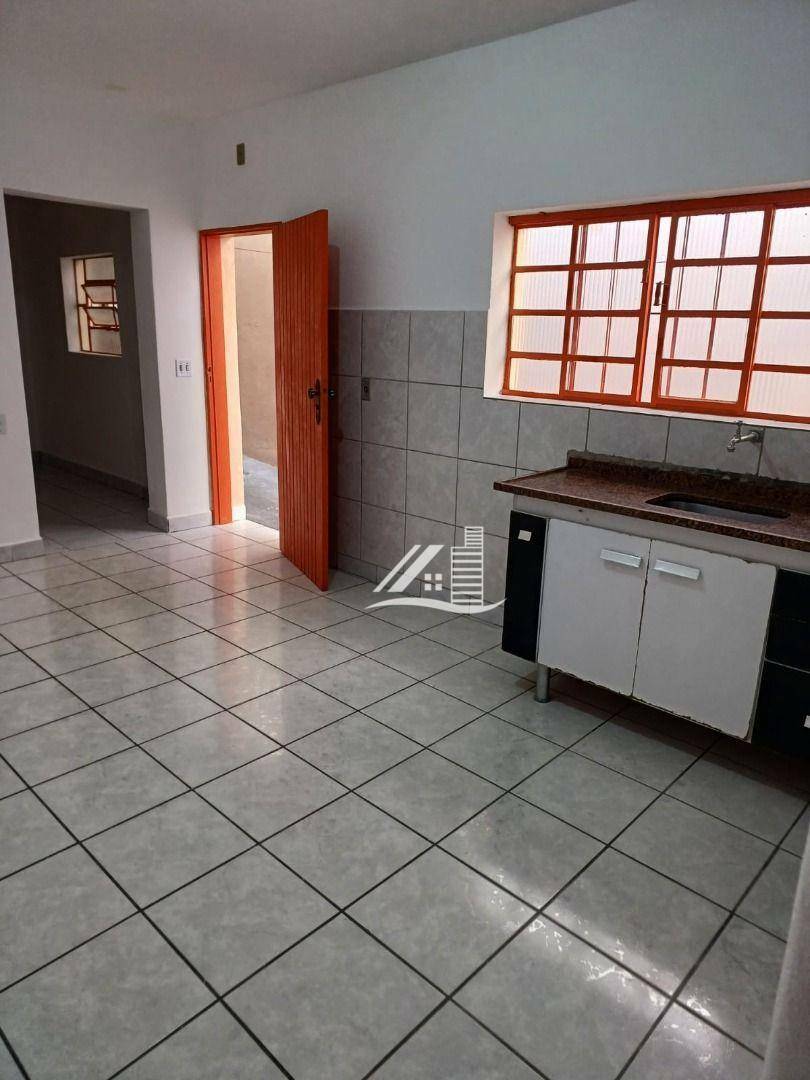 Casa à venda com 2 quartos, 100m² - Foto 11