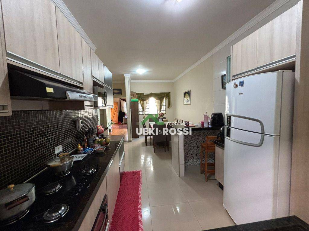 Casa à venda com 3 quartos, 156m² - Foto 5