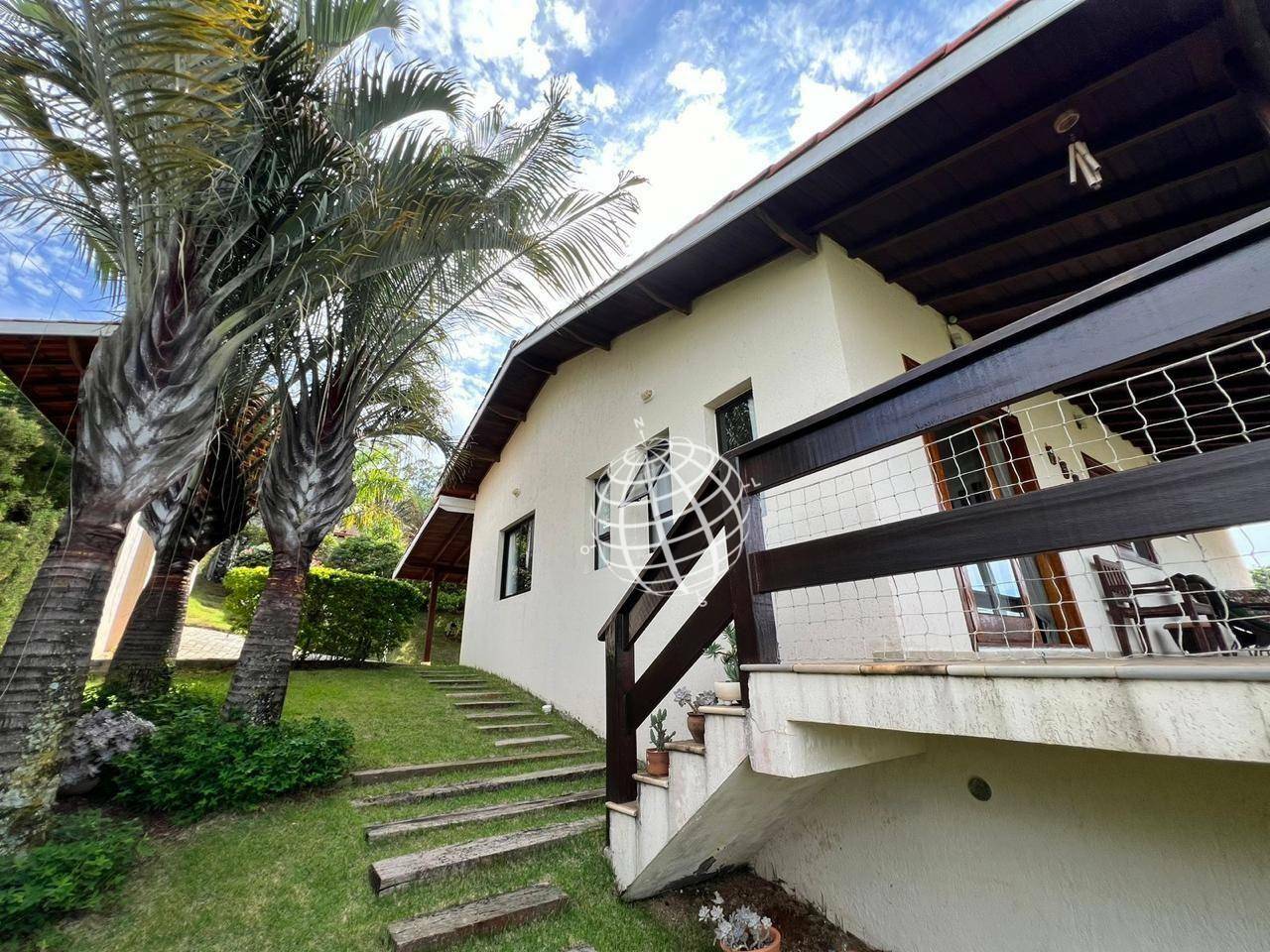 Casa de Condomínio à venda com 4 quartos, 212m² - Foto 4