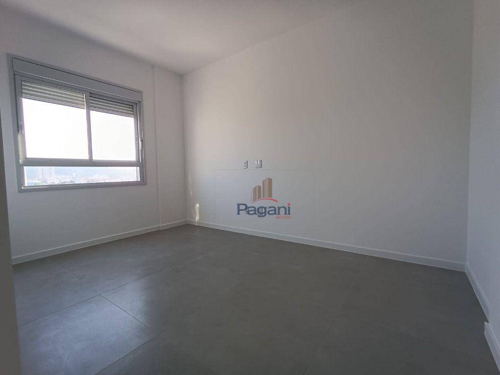 Apartamento à venda com 2 quartos, 75m² - Foto 20