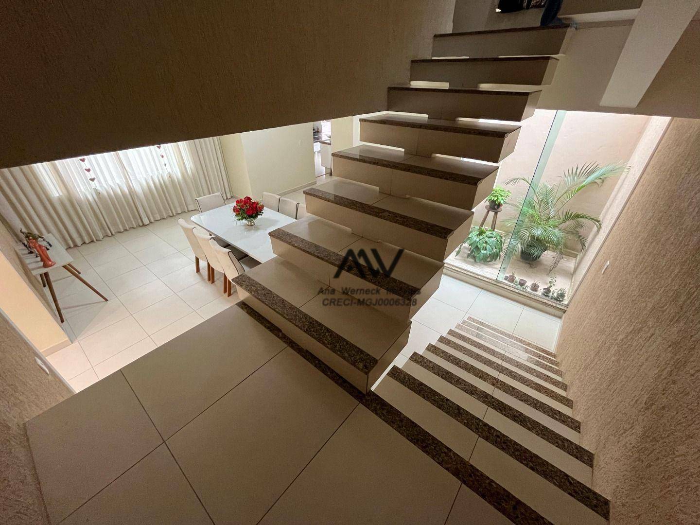 Casa à venda com 4 quartos, 344m² - Foto 22
