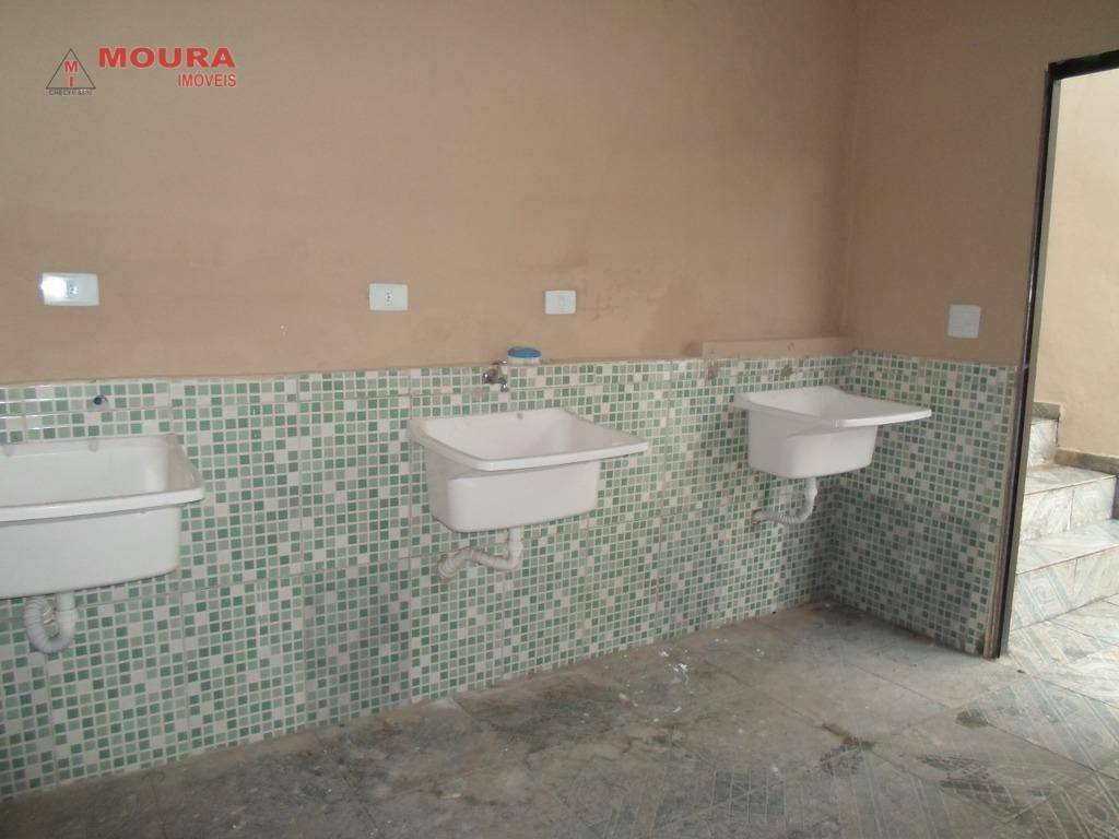 Casa à venda com 3 quartos, 96m² - Foto 2