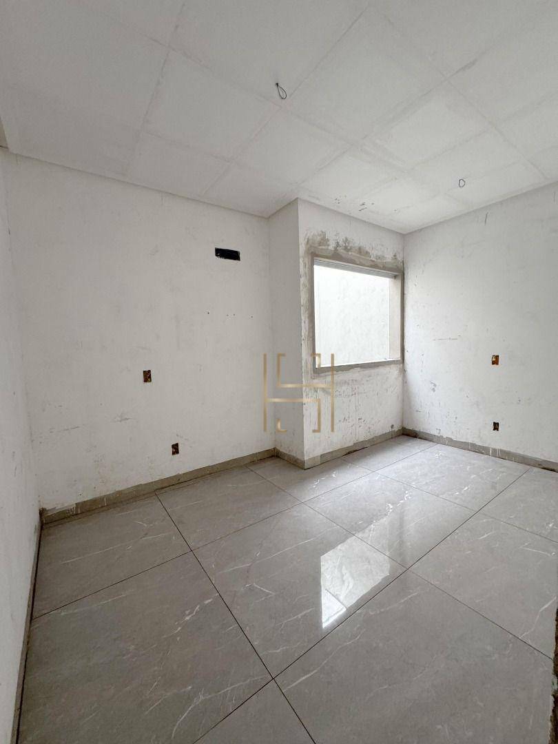 Casa à venda com 3 quartos, 120m² - Foto 11