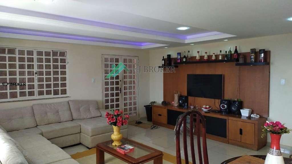 Casa à venda com 4 quartos, 200m² - Foto 21