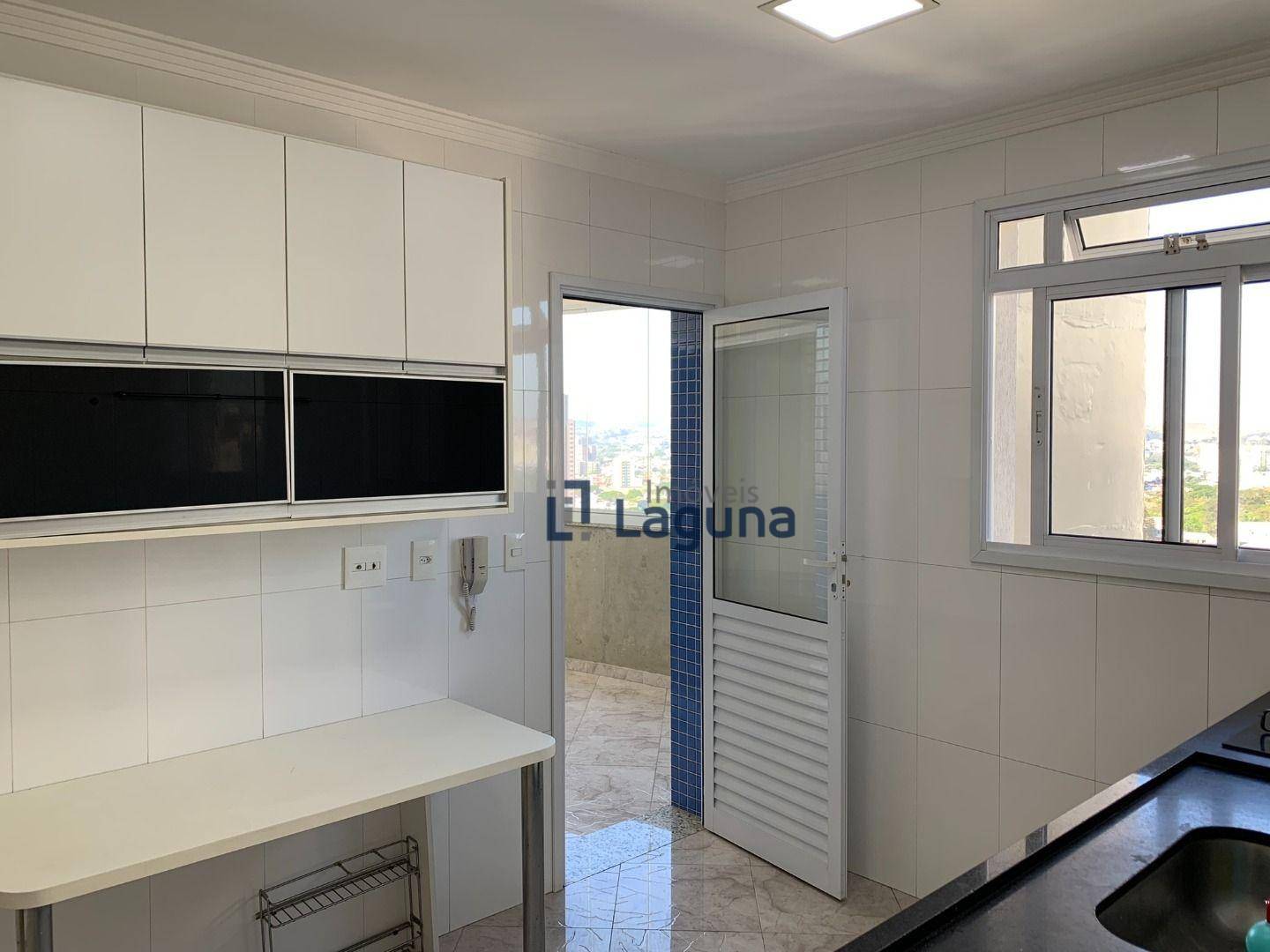 Apartamento à venda com 3 quartos, 158m² - Foto 8