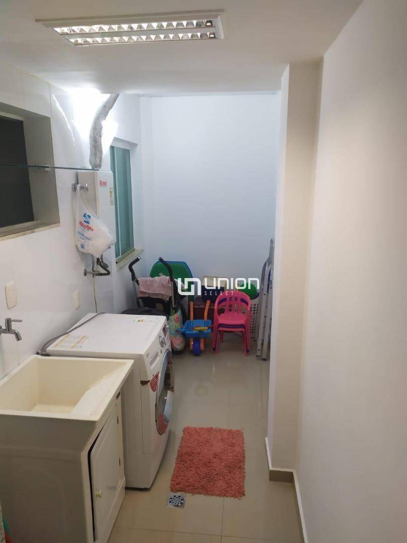 Apartamento à venda com 3 quartos, 241m² - Foto 8