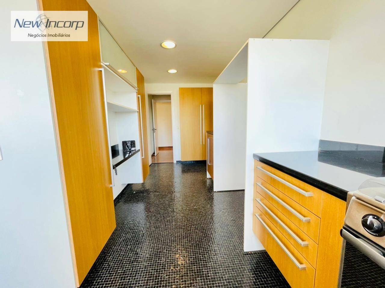 Apartamento à venda com 3 quartos, 215m² - Foto 21