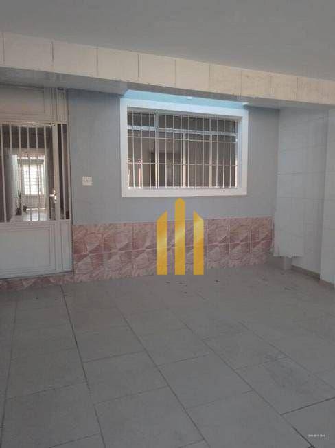 Sobrado à venda com 3 quartos, 250m² - Foto 1