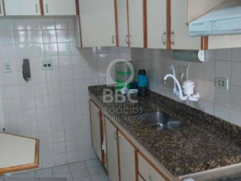 Apartamento à venda com 3 quartos, 96m² - Foto 4