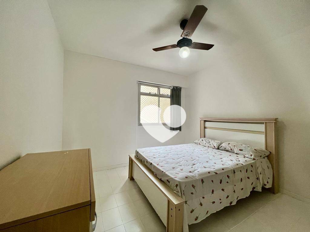 Apartamento à venda com 2 quartos, 70m² - Foto 11