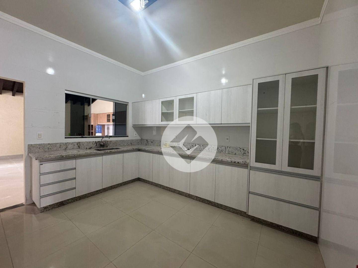 Casa, 3 quartos, 201 m² - Foto 3