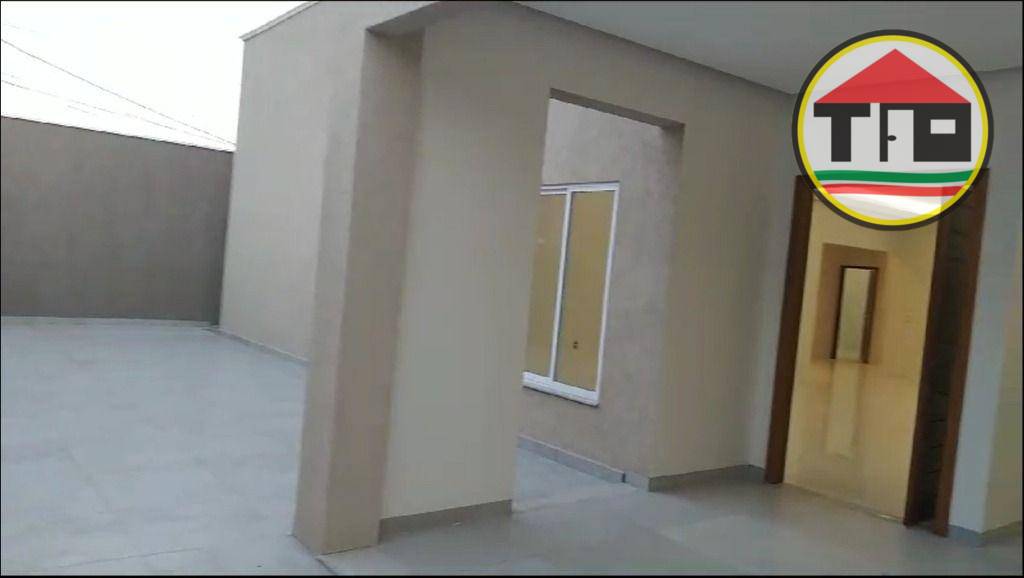 Casa à venda com 4 quartos, 570m² - Foto 2