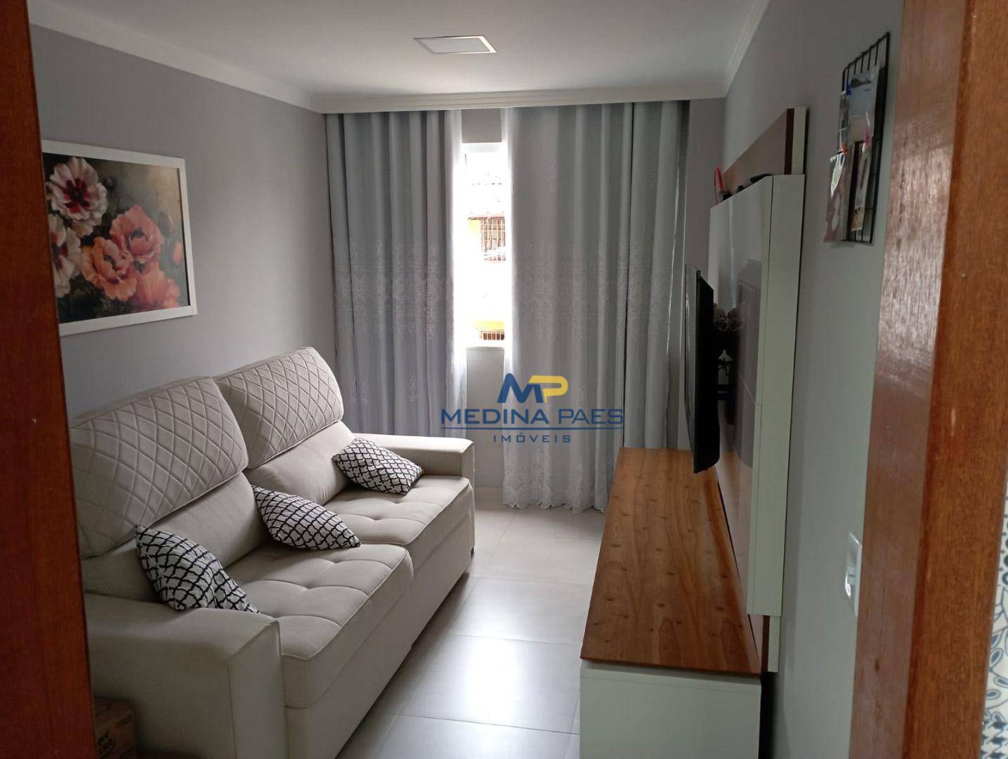 Casa à venda com 2 quartos, 135m² - Foto 1